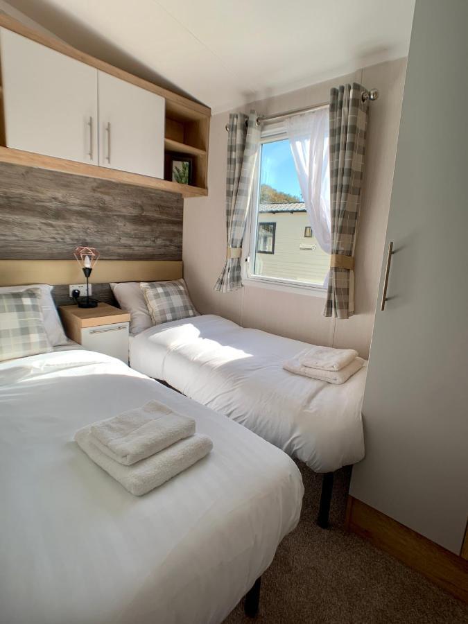 Rydal 13 Hotel Flookburgh Bagian luar foto