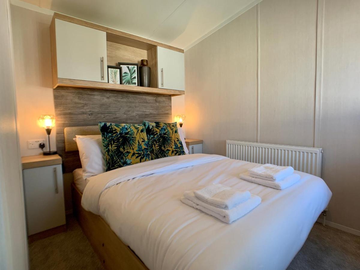 Rydal 13 Hotel Flookburgh Bagian luar foto